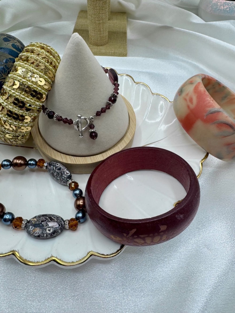 Vintage Mixed Bracelet Lot Resin Bangle Beaded Stretch 8 Bracelets Boho - Picture 9 of 10